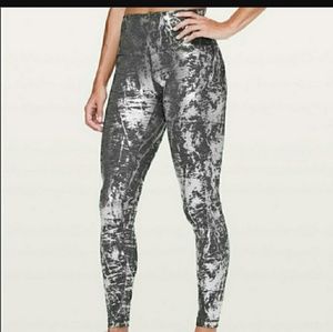 High waisted- lululemon leggings